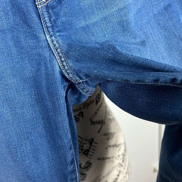 Levi’s 515 Bootcut lighter mid wash blue jeans with pockets - Picture 4 of 10